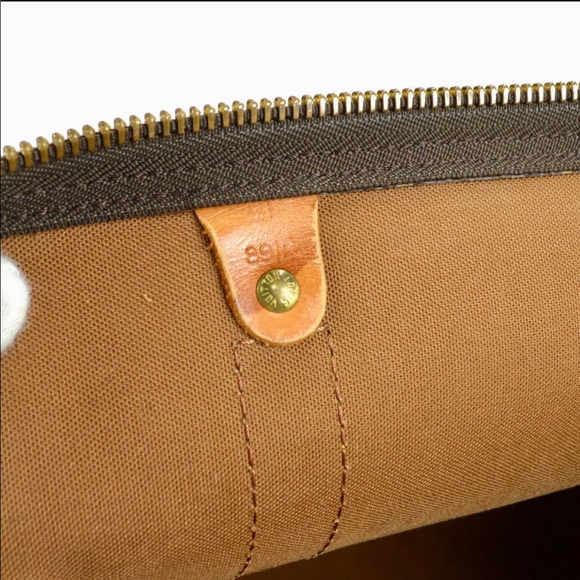 Louis Vuitton Authentic Monogram Keepall 55 - Picture 8 of 11